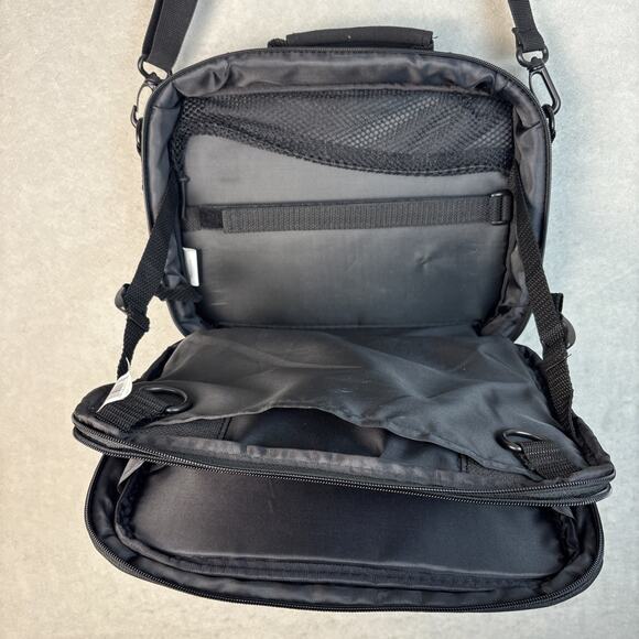 Targus Bag Carry‎ Case Tablet iPad Black 12x9 Inches Divider Pockets Laptop - Picture 4 of 8